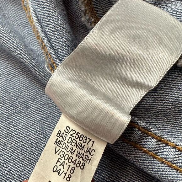 Banana Republic Womens XS Denim Shacket Jacket Button Front Classic Casual - Picture 11 of 11